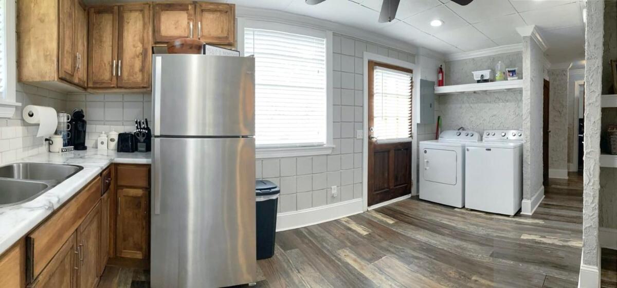 Amazing Cottage - Located On Blue Mile - Close To Gsu! Statesboro Bagian luar foto